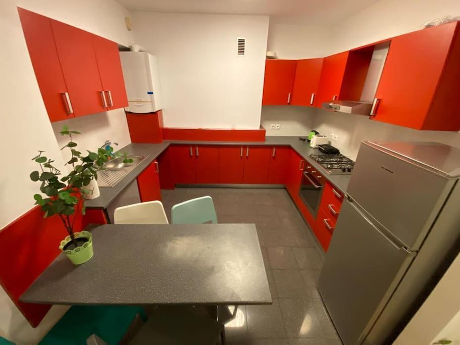 Green Apartment 214 With Private Parking Bukareszt Zewnętrze zdjęcie